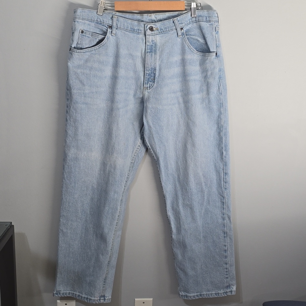 wrangler jeans mens size 38 light blue Basic Denim Jean
